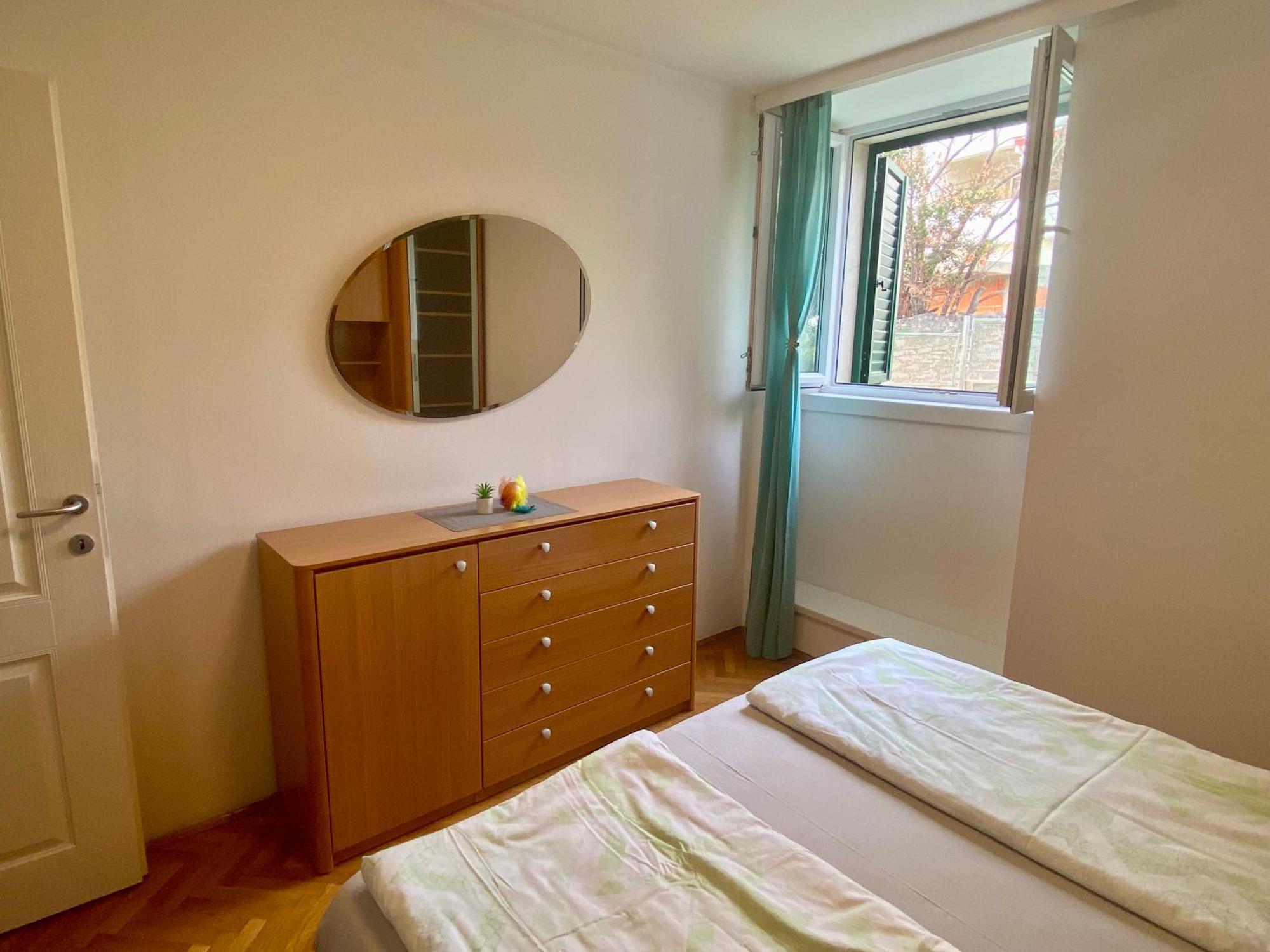 Apartment Simon - Old Stone Charm, Central Bol Life ภายนอก รูปภาพ
